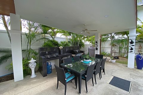 Chalet de 3 dormitorios en Hua Hin, Tailandia № 168673 - foto 14