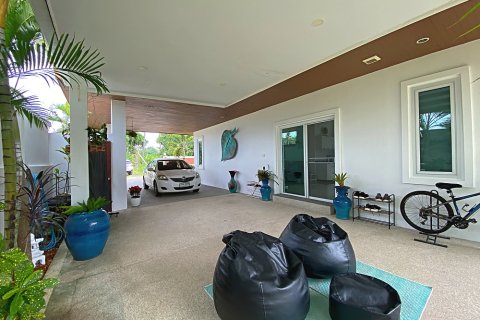 Chalet de 3 dormitorios en Hua Hin, Tailandia № 168673 - foto 8