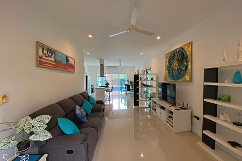 Chalet de 3 dormitorios en Hua Hin, Tailandia № 168673 - foto 19