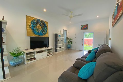 Chalet de 3 dormitorios en Hua Hin, Tailandia № 168673 - foto 21