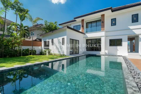 Casa de 4 dormitorios en Phuket, Tailandia № 209563 - foto 2