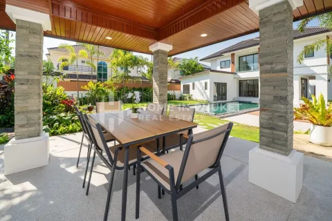 Casa de 4 dormitorios en Phuket, Tailandia № 209563 - foto 3