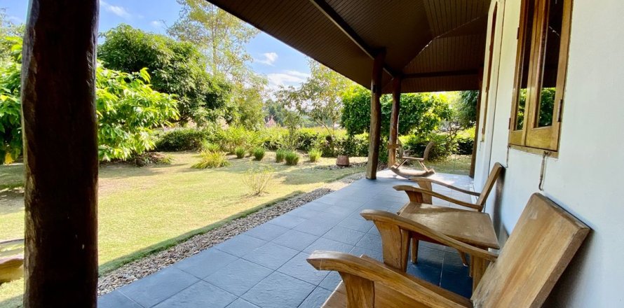 Casa de 4 dormitorios en Chiang Mai, Tailandia № 160084