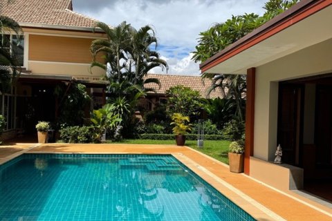 Chalet de 10 dormitorios en Chiang Mai, Tailandia № 160080