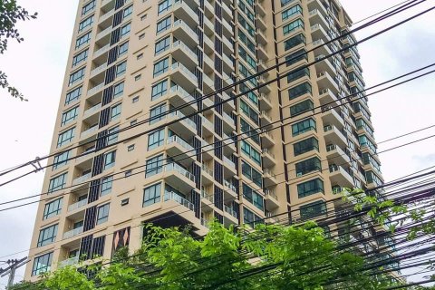 Condominio de 2 dormitorios en Sathon, Bangkok, Tailandia № 133957 - foto 17