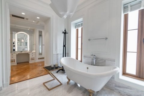 Chalet de 4 dormitorios en Watthana, Bangkok, Tailandia № 133958 - foto 17