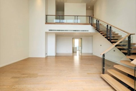 Condominio de 4 dormitorios en Khlong San, Bangkok, Tailandia № 133955 - foto 4