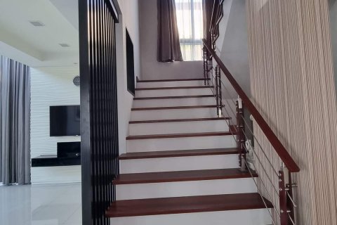 Condominio de 5 dormitorios en Chatuchak, Bangkok, Tailandia № 133956 - foto 8