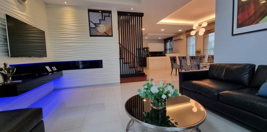 Condominio de 5 dormitorios en Chatuchak, Bangkok, Tailandia № 133956