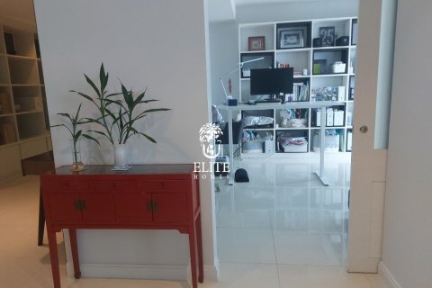 Condominio de 3 dormitorios en Pathum Wan, Bangkok, Tailandia № 133961 - foto 11
