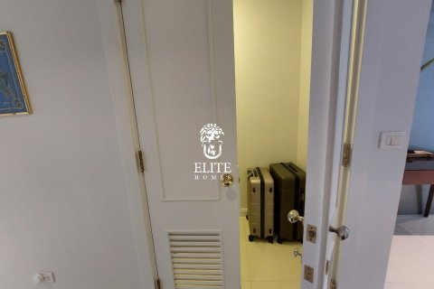 Condominio de 3 dormitorios en Pathum Wan, Bangkok, Tailandia № 133961 - foto 20