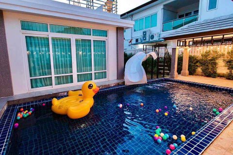 Casa de 4 dormitorios en Pattaya, Tailandia № 71858 - foto 6