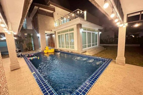 Casa de 4 dormitorios en Pattaya, Tailandia № 71858 - foto 7