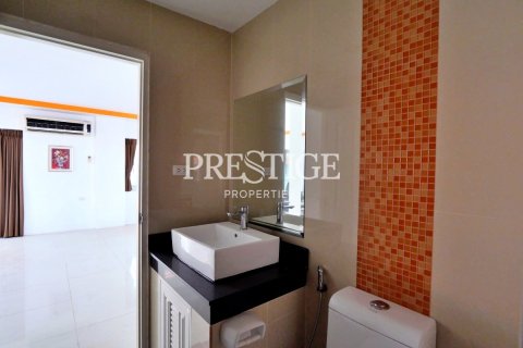 Condominio de 1 dormitorio en Pattaya, Tailandia № 209101 - foto 11