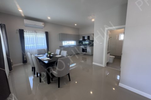 Chalet de 3 dormitorios en Hua Hin, Tailandia № 194793 - foto 3