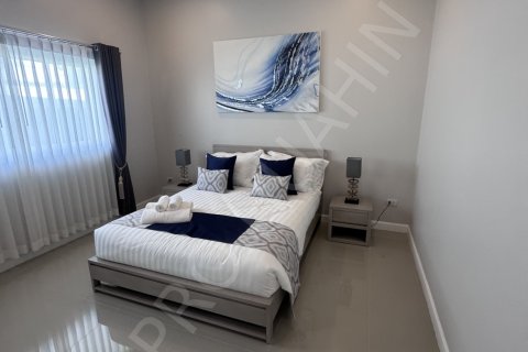 Chalet de 3 dormitorios en Hua Hin, Tailandia № 194792 - foto 4