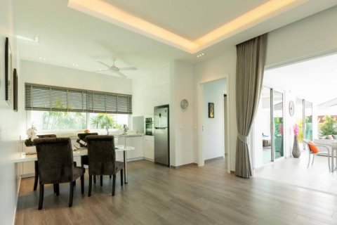 Chalet de 2 dormitorios en Hua Hin, Tailandia № 134505 - foto 9