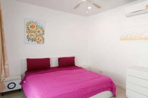 Chalet de 3 dormitorios en Phuket, Tailandia № 134506 - foto 9