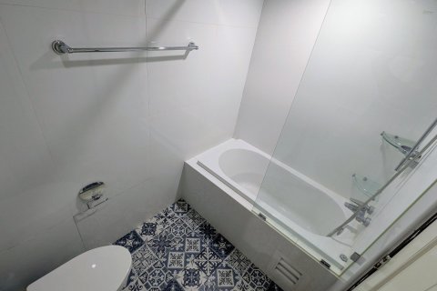 Condominio de 2 dormitorios en Watthana, Bangkok, Tailandia № 159006 - foto 13
