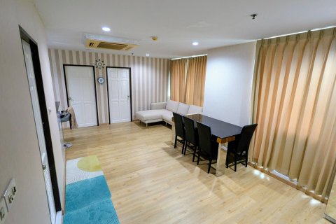 Condominio de 2 dormitorios en Watthana, Bangkok, Tailandia № 159006 - foto 8