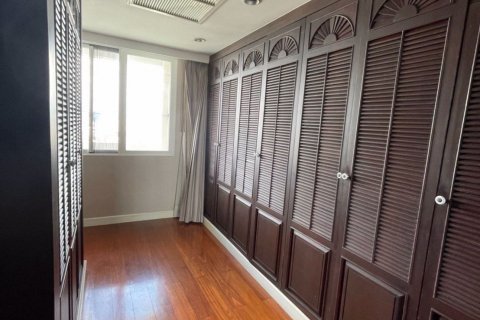 Condominio de 4 dormitorios en Watthana, Bangkok, Tailandia № 47684 - foto 14