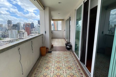 Condominio de 4 dormitorios en Watthana, Bangkok, Tailandia № 47684 - foto 23