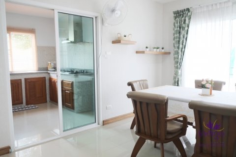 House in Hang Dong, Thailand 4 bedrooms № 200336 - photo 11