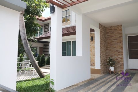 House in Hang Dong, Thailand 4 bedrooms № 200336 - photo 2