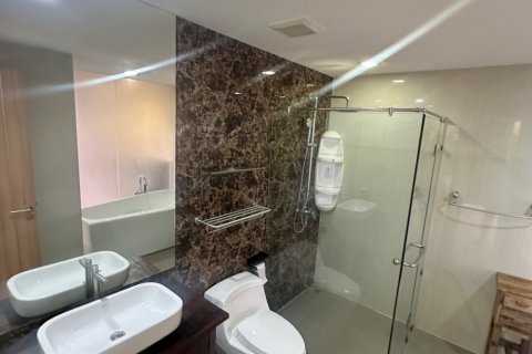 Condominio de 2 dormitorios en Chiang Mai, Tailandia № 200333 - foto 18