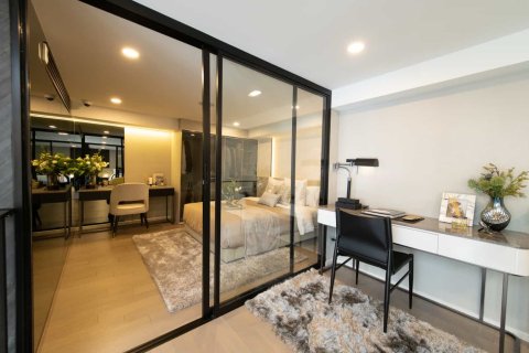 Condominio de 3 dormitorios en Bangkok, Tailandia № 166527 - foto 9