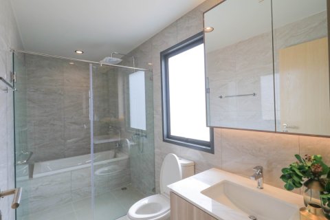 Villa on Jomtien Beach, Pattaya, Thailand 4 bedrooms № 166531 - photo 8