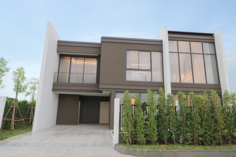 Villa on Jomtien Beach, Pattaya, Thailand 4 bedrooms № 166531 - photo 25
