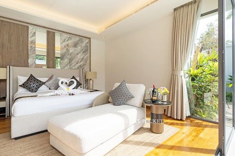 Villa in Bang Tao, Thailand 3 bedrooms № 179625 - photo 21