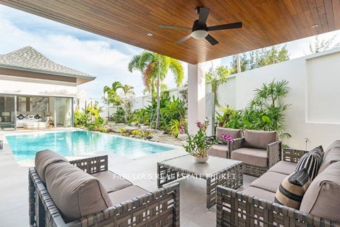 Villa in Bang Tao, Thailand 3 bedrooms № 179625 - photo 14
