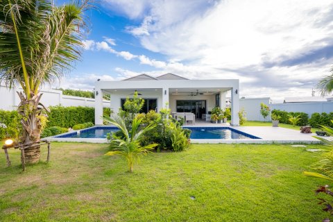 Chalet de 3 dormitorios en Hua Hin, Tailandia № 165484 - foto 10