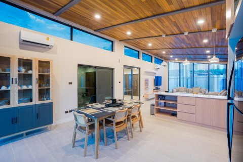 Chalet de 3 dormitorios en Hua Hin, Tailandia № 165483 - foto 10