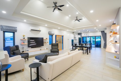 Chalet de 3 dormitorios en Hua Hin, Tailandia № 165483 - foto 21