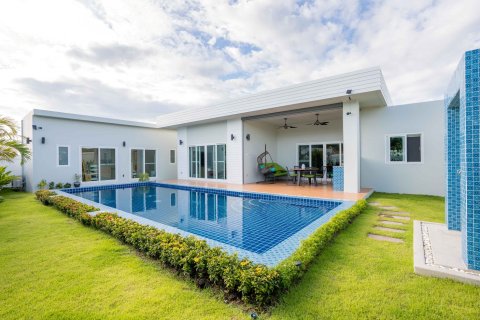 Chalet de 3 dormitorios en Hua Hin, Tailandia № 165483 - foto 18