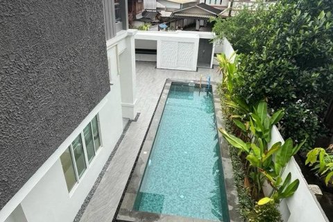 Chalet de 5 dormitorios en Chiang Mai, Tailandia № 140081 - foto 4