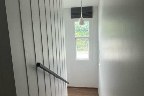 Chalet de 5 dormitorios en Chiang Mai, Tailandia № 140081 - foto 10