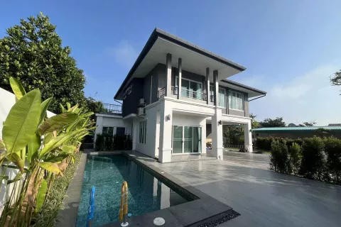 Chalet de 5 dormitorios en Chiang Mai, Tailandia № 140081 - foto 2