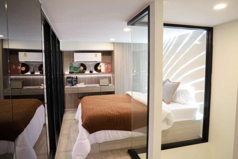 Condominio de 1 dormitorio en Bangkok, Tailandia № 203580 - foto 2