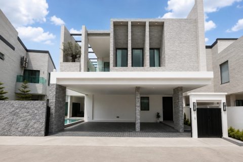 Chalet de 5 dormitorios en Pattaya, Tailandia № 232985