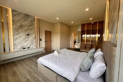 Villa in Pattaya, Thailand 5 Schlafzimmer № 232985 - Foto 10