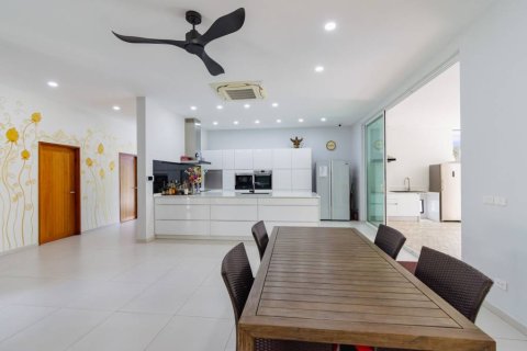 Chalet de 3 dormitorios en Hua Hin, Tailandia № 154538 - foto 8