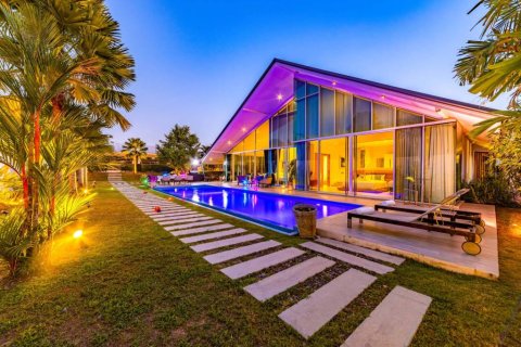 Villa in Hua Hin, Thailand 7 Schlafzimmer № 154535
