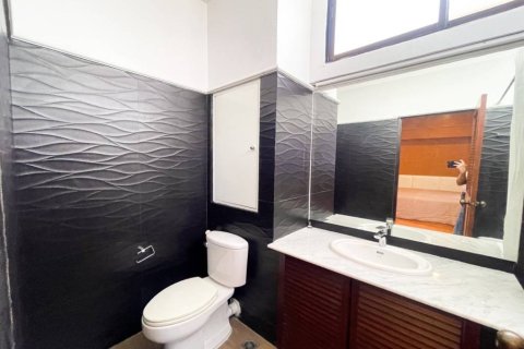 Condo à Bangkok, Thaïlande, 2 chambres  № 154536 - photo 8