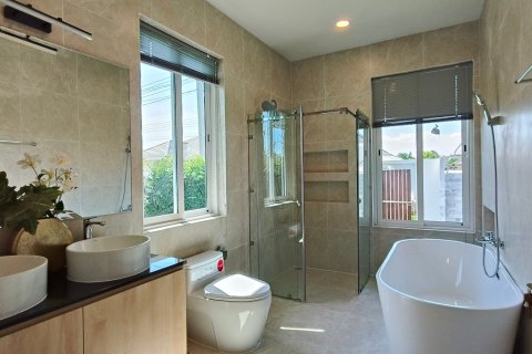 Chalet de 3 dormitorios en Hua Hin, Tailandia № 165004 - foto 30