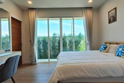 Chalet de 3 dormitorios en Hua Hin, Tailandia № 165004 - foto 29
