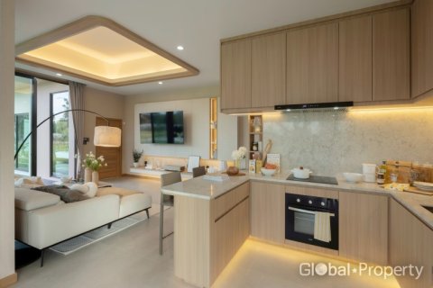 Casa de 3 dormitorios en Pattaya, Tailandia № 163961 - foto 4